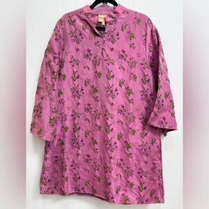 Solelia Kaftan Floral Pink, long sleeve.